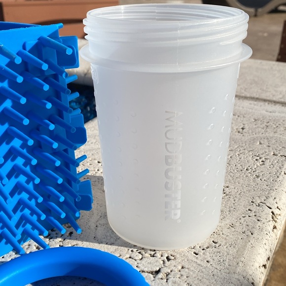 Dexas MudBuster Portable Dog Paw Cleaner Medium - Picture 6 of 9